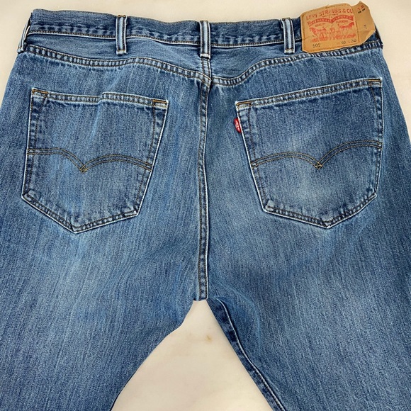 Vintage Levi’s 501 button fly jeans- price per 1 pair - Picture 3 of 15